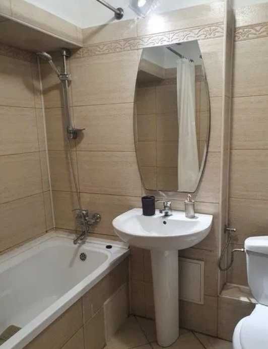 Дава се под наем Тристаен апартамент в Пловдив, Въстанически - 90 кв.м за 346.8 € - Снимка #2