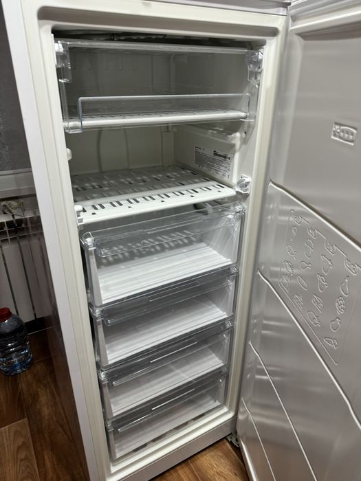 морозильник indesit