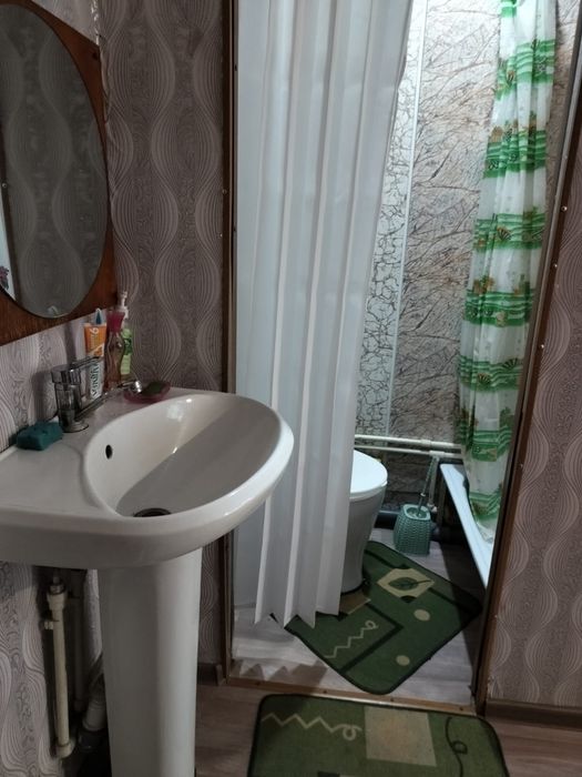 Комната в общежитии коридорного типа