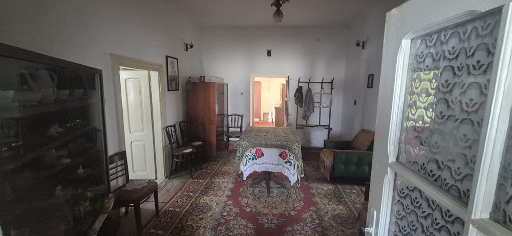 Vând casă sat.Boureni,com.Afumati