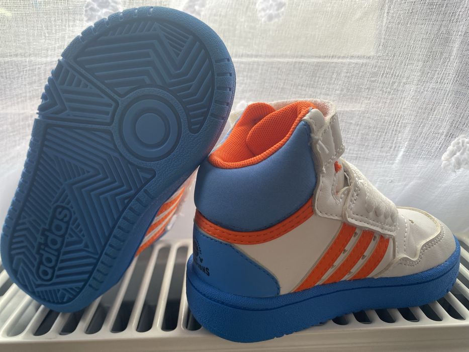 Adidasi stil ghetuta baietei