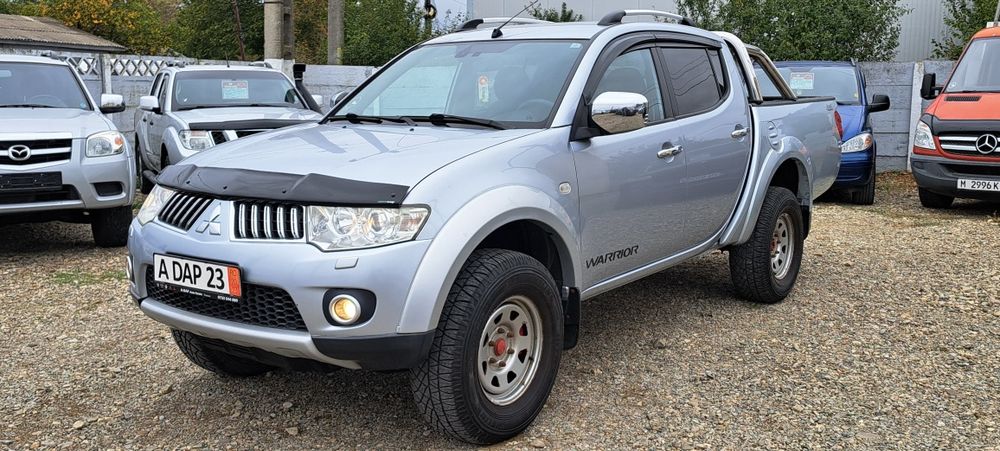 Mitsubishi L200 2.5 TDI 178 cp EURO 5 Cutie automată REDUCTOR LA MANETA mic/MARE an 11.2012 RAR EFECTUAT