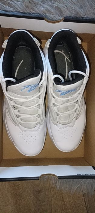 Jordan aura max 4 (citiți descrierea)