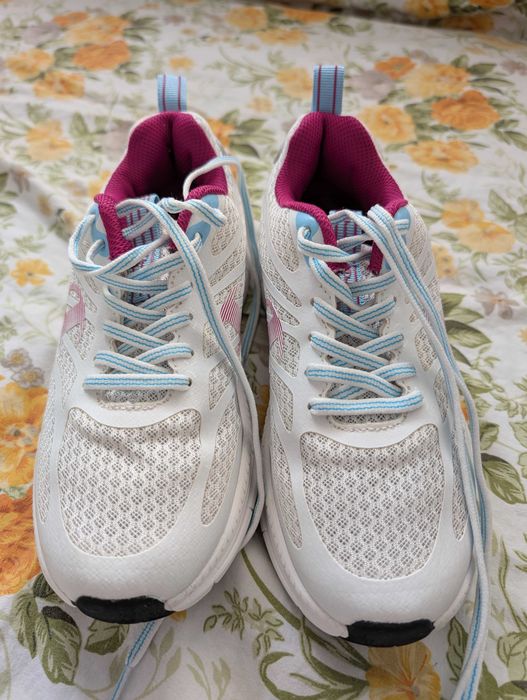 Adidasi Champion, 36
