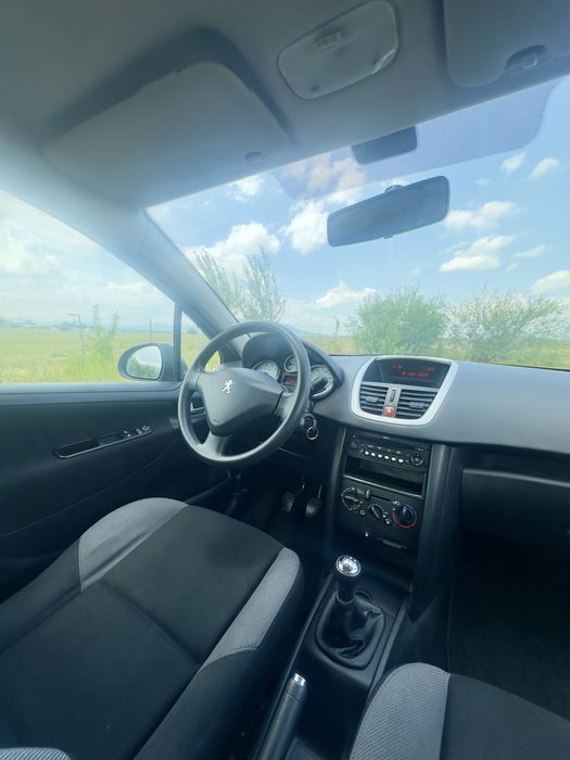 Peugeot 207 1.4 benzina