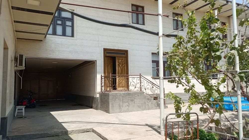 Uy sotiladi srochniy manzil zangi ota orom kafega yetmasdan