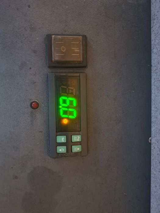 Lada frigorifica cu compresor . Schimb