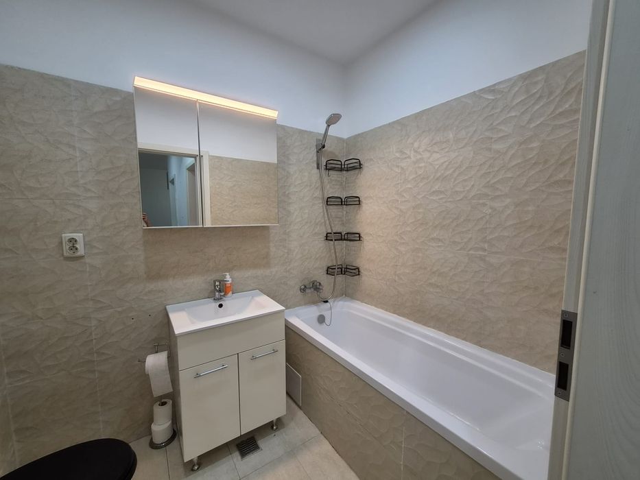 Apartament - 2 camere - Decomandat prima închidere