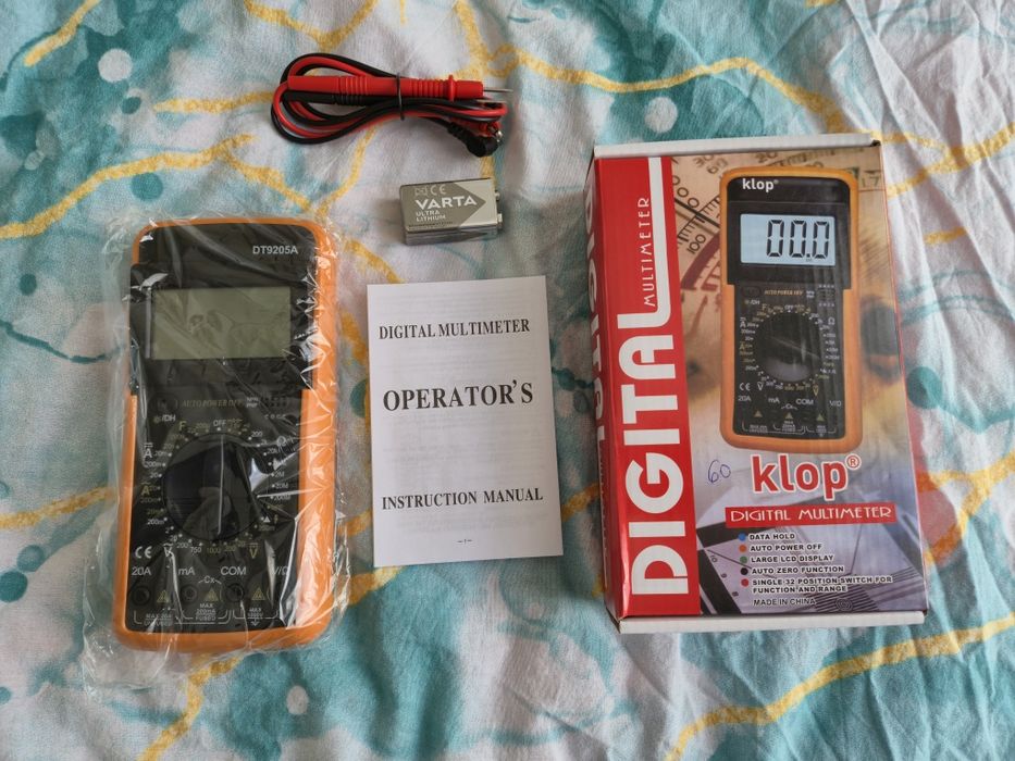 Multimetru digital Klop, nou , cutie , cabluri , baterie nouă Varta