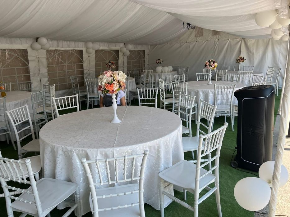 Corturi afacere la cheie