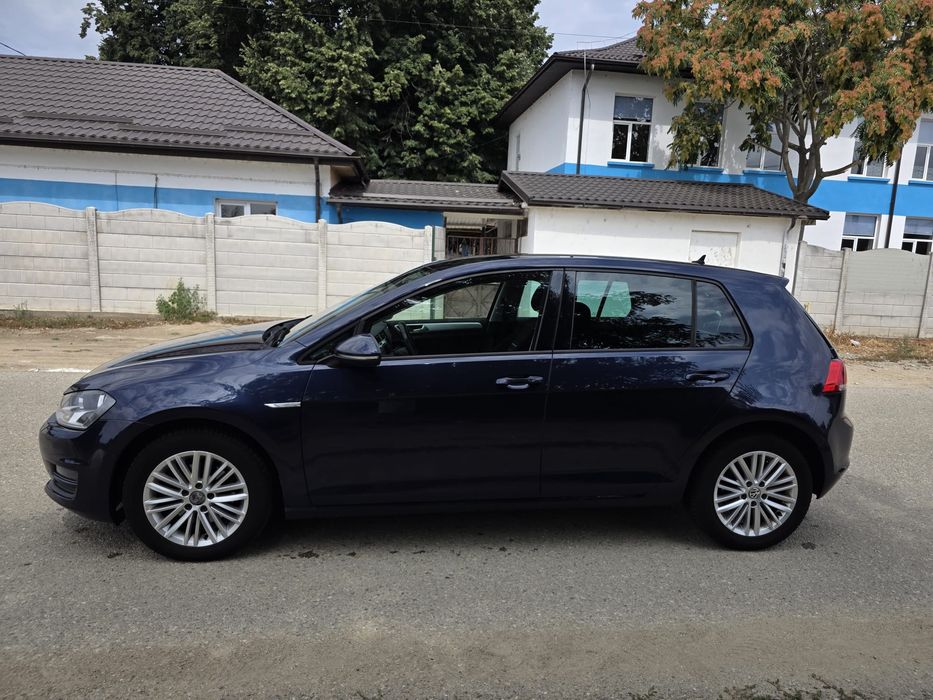 Volkswagen Golf 7 editia CUP
