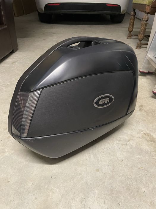 куфари Givi V35 NT с рамка за Suzuki Bandit 650 / 1250 / GSX 650F