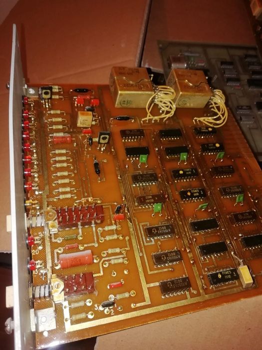 Прием плата радиодетали