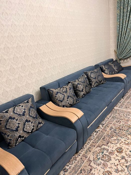 Продаю диван отличном состояние