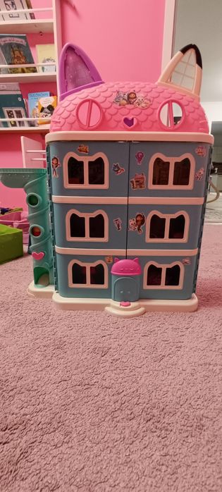 Gabby dollhouse cu múlta accesorie