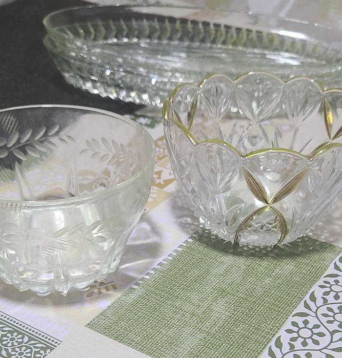 Посуда разная , в хорошем состоянии