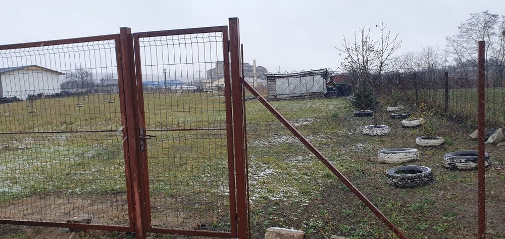 Vând urgent teren intravilan