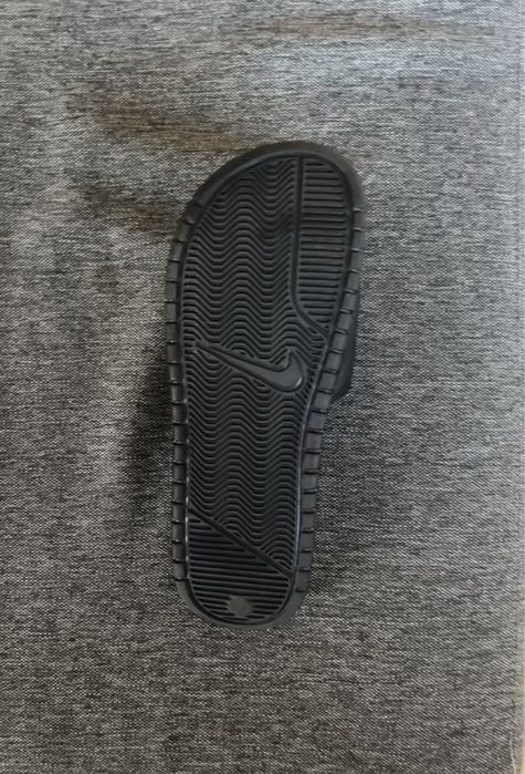 Nike Чехли
