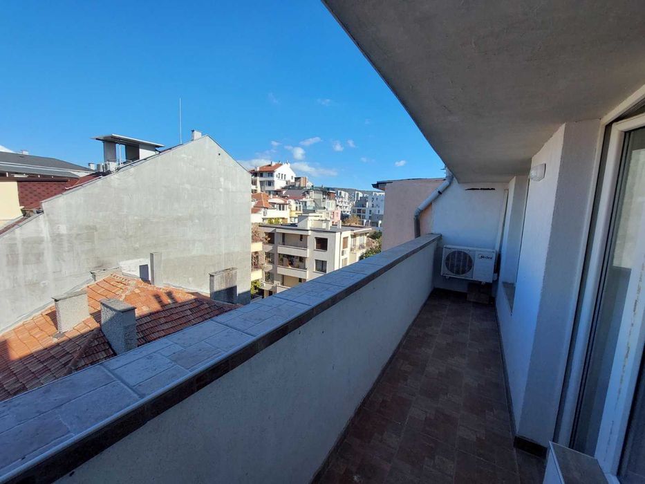 Продава се Тристаен апартамент в Варна, Център - 85 кв.м за 2106 €/кв.м - Снимка #16