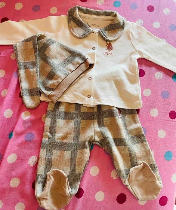 Vand 3 costumase achizitionate de la AnneBebe, firma USPA,