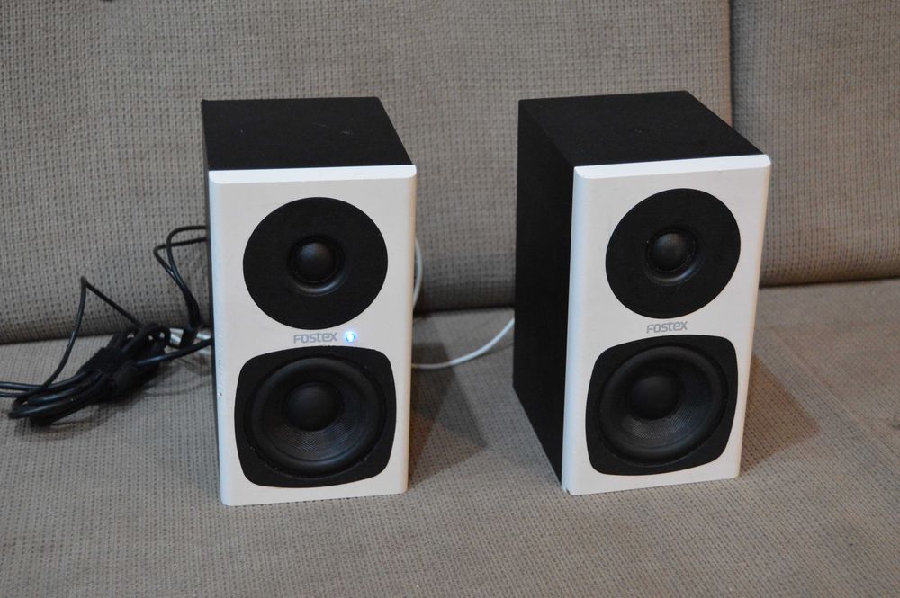Monitoare de Studio Active Fostex PM0.3d White – Sunet de Înaltă Fidelitate