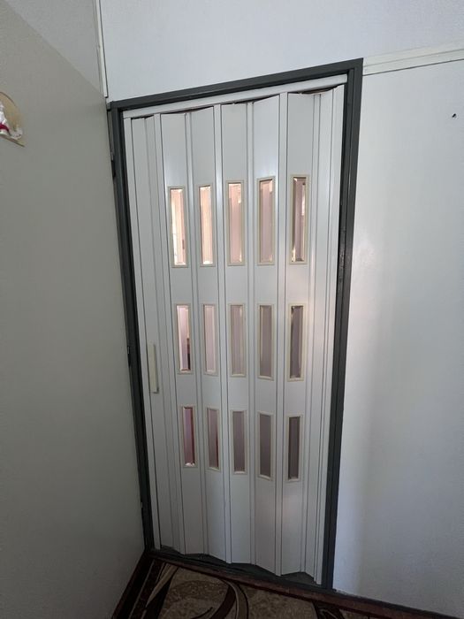 Стеновые панели + 3 двери, срочно