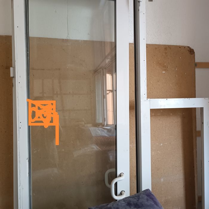 Железные двери б/у (1 млн), решетка и двери Акфа