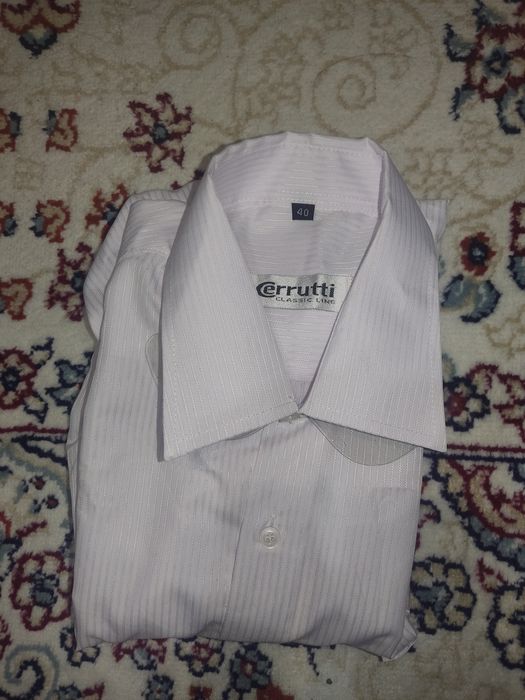 Продаю рубашки новые