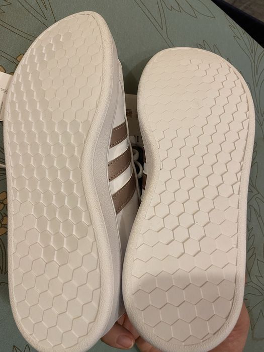 Кросовки (Кеды) Adidas оригинал 35 размер