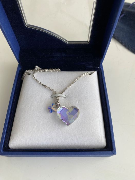 Swarovski колие сърце и пеперудка