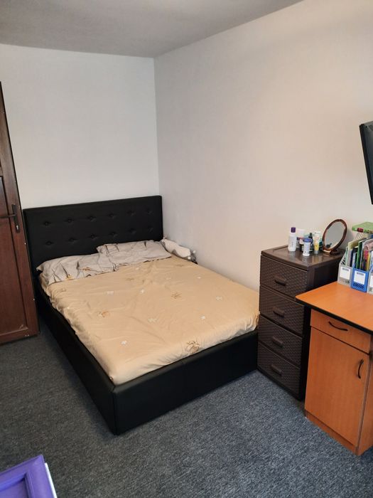 Vand apartament 3 camere