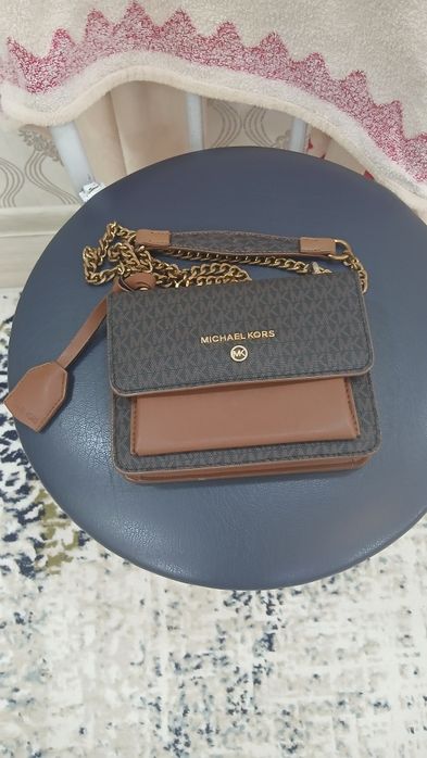 Продаю сумку оригинал Michael kors