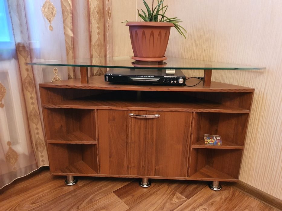 Продаю  тумбочку