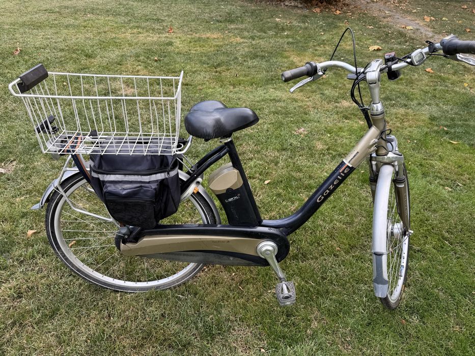 Bicicleta gazelle cu asistare electroca