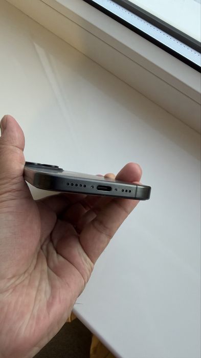 iPhone 15 pro 128 ГБ Black Titanium (Чёрный титан)