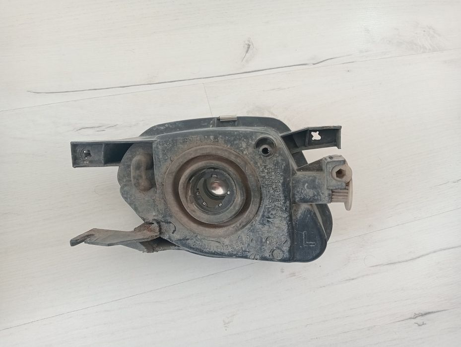 Противотуманная фара Mercedes