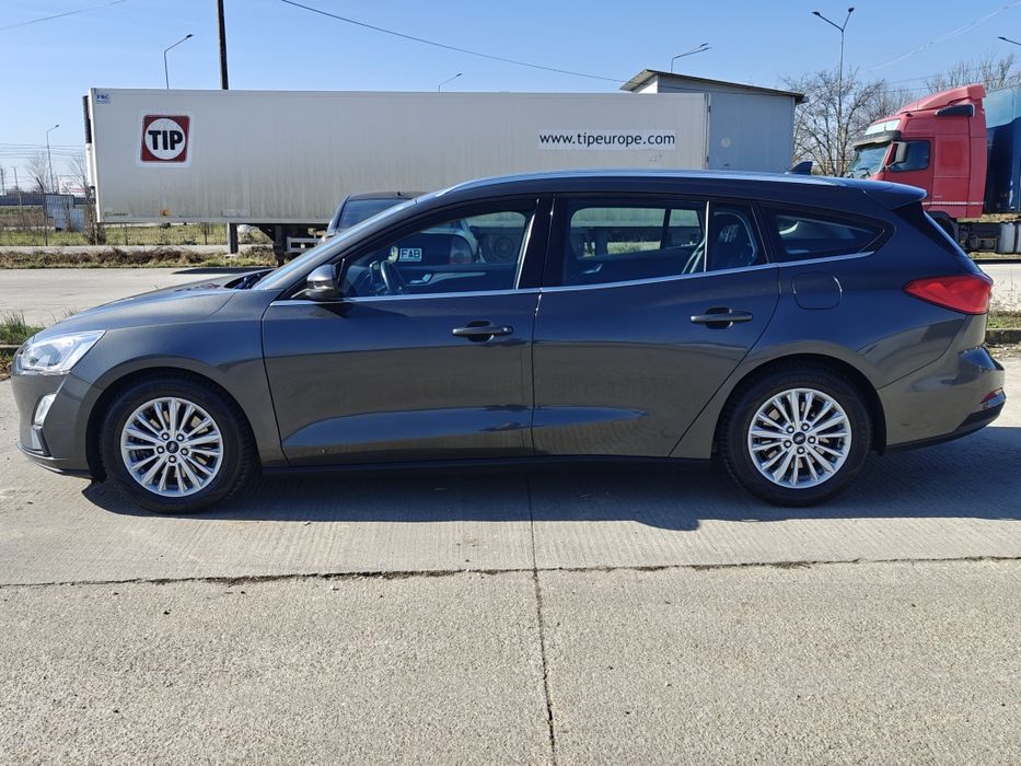 FORD Focus 2019 — imagine 3