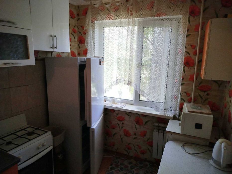 2 комн. кв. в 6 микрорайоне 2 эт. не угловая