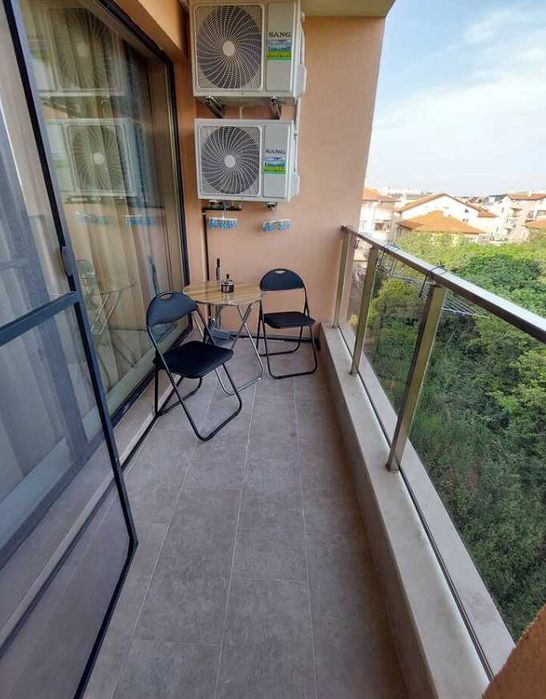 Дава се под наем Двустаен апартамент в Бургас, Сарафово - 50 кв.м за 433.5 € - Снимка #4