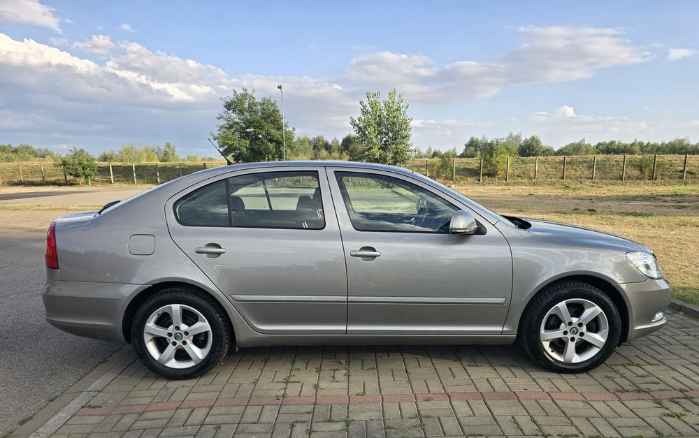 ***   Sköda   Octavia 2   Benzină   Highline   ***