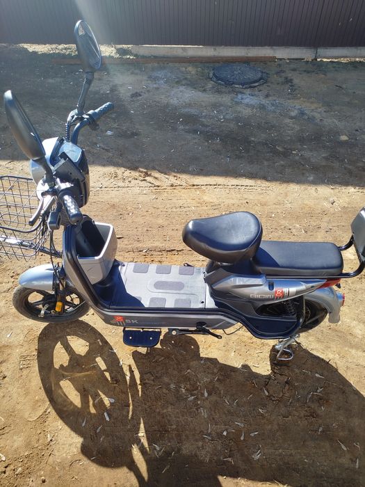 Продам электро скутер СК 8