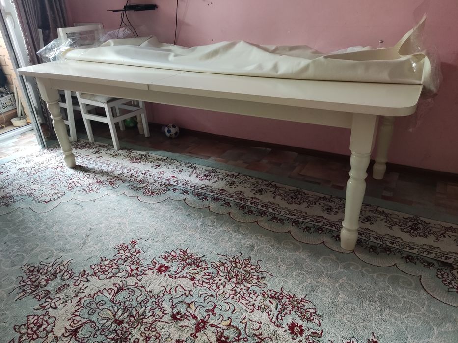 Стол 4 м, собранном виде 3м