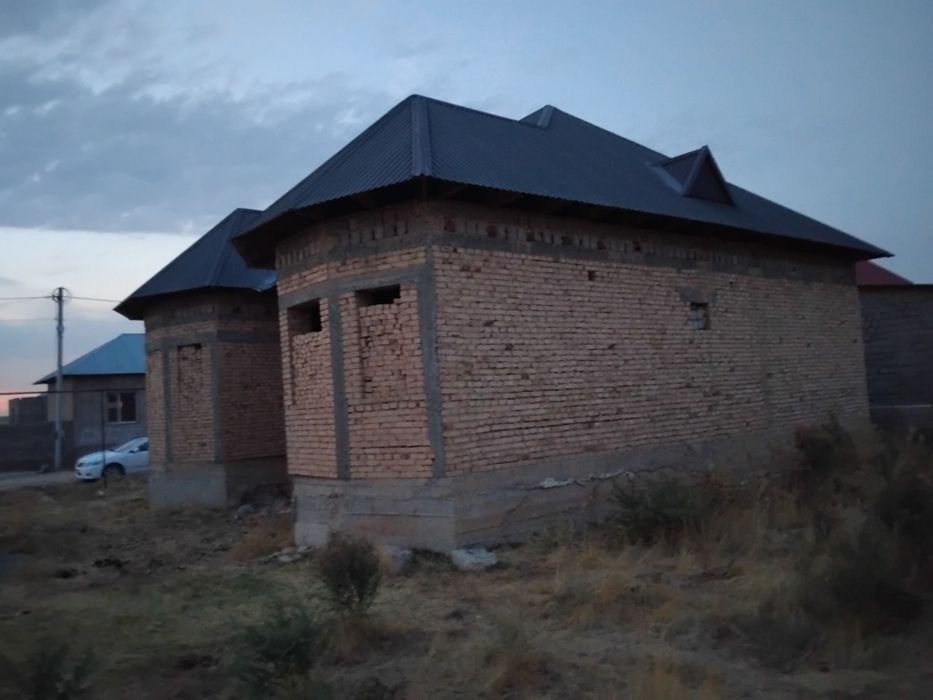 Уй сатылады. Прадается дом