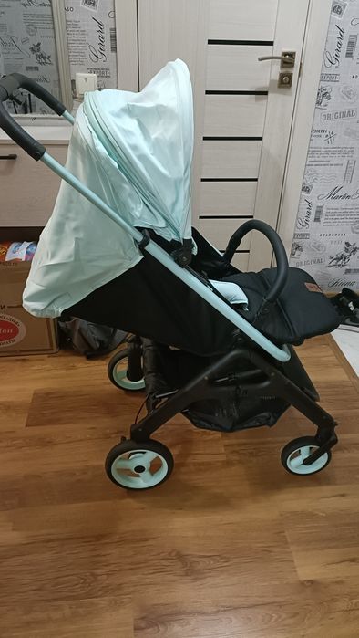 Коляска прогулочная