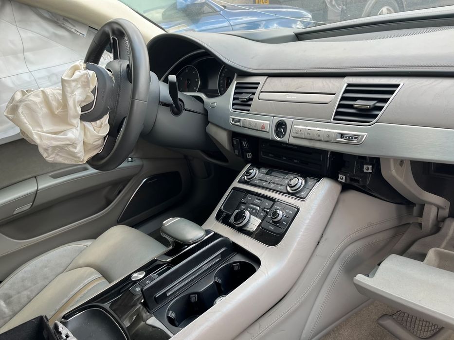 Audi A8 Facelift 3.0tdi Long 4h4 на части D4 Ауди А8  CTB код налични 5 броя с този мотор.Колата е със сервизна история и с много екстри за модела