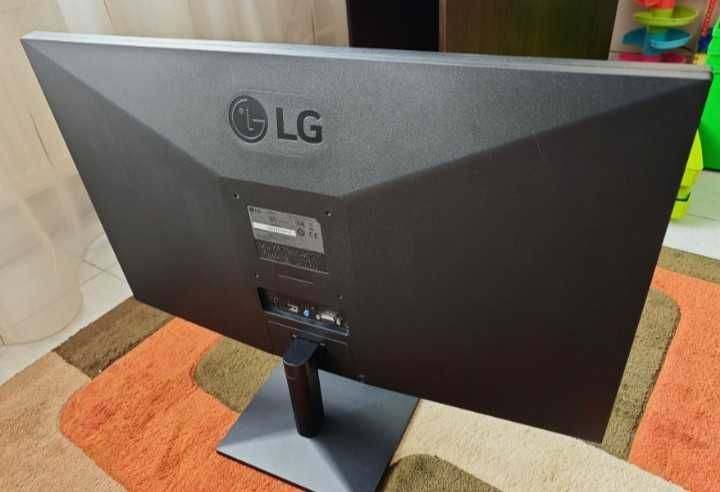Монитор LG 27 '' IPS