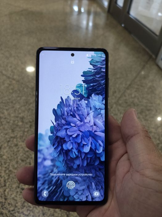 Продам Samsung S20fe