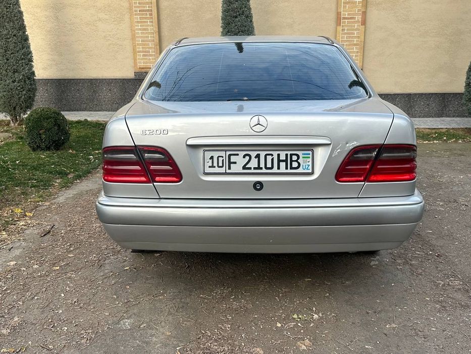Mersedes Benz W 210. 
1996 yil.motor
