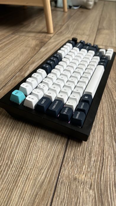 Tastatură Mecanică Keychron Q1 Max (Gateron Jupiter Banana) – Pachet Complet