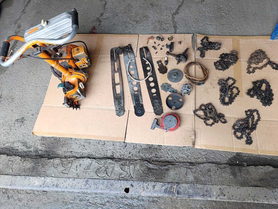 Продам бензопилу Урал